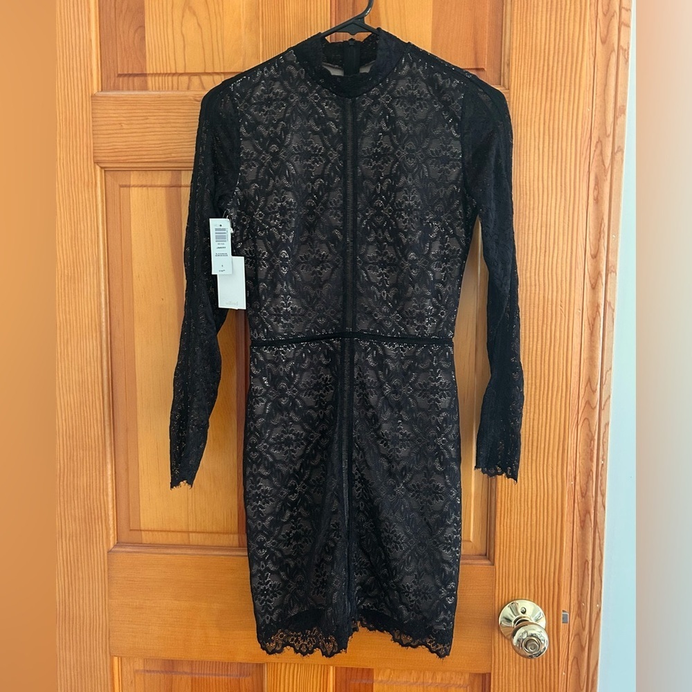 Aritzia Wilfred Janvry Black Lace Mock Neck Dress NWT - Picture 4 of 7